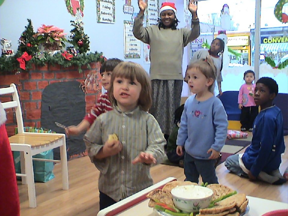 2005-12-16 - CHRISTMAS PARTY AT LILY'S HOUSE 018